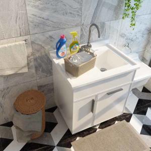 Wholesale OEM ODM Bathroom Vanity Cabinets Modern Counter Wash Basin from china suppliers