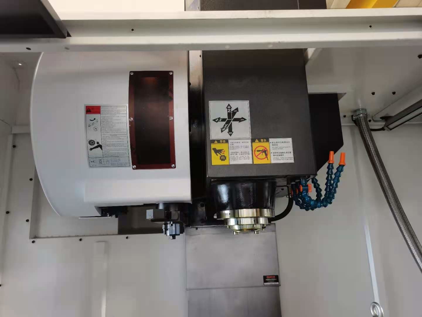 VMC 5 Axis 11KW CNC Vertical Milling Machine VMC1160DL For Molds