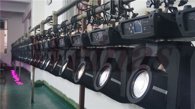 Double Prisms Stage Moving Head Light Touch Display 8000K Color Temperature