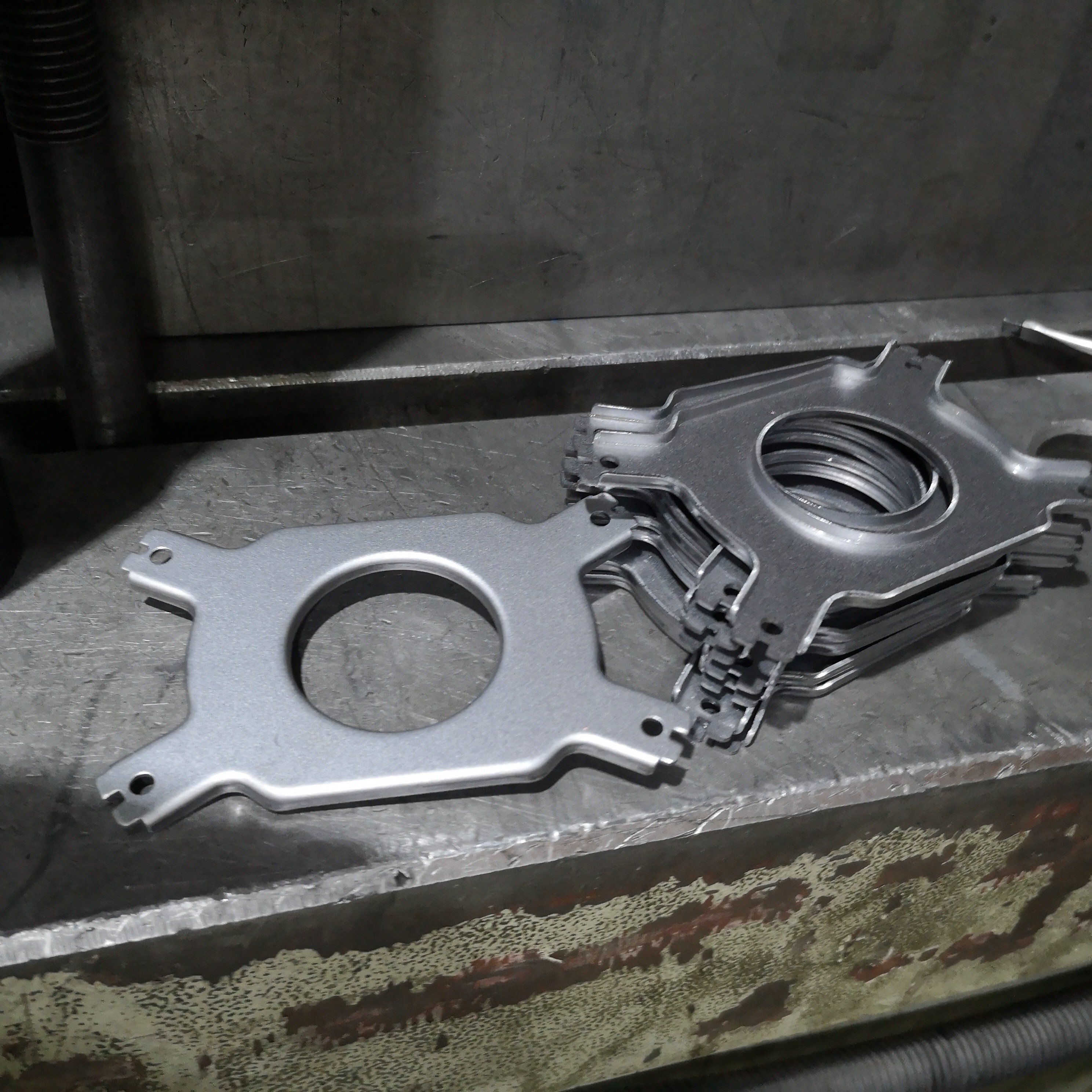 Laser sheet metal processing stainless steel custom laser blanking to figure processing