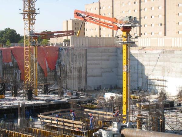 360 Degree Slewed Hydraulic Placing Boom Climbing By Shaft Well Frame ESSO NUTO