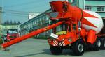 8X4 Concrete Transit Mixer 6m3 Agitating Capacity For Building Construction