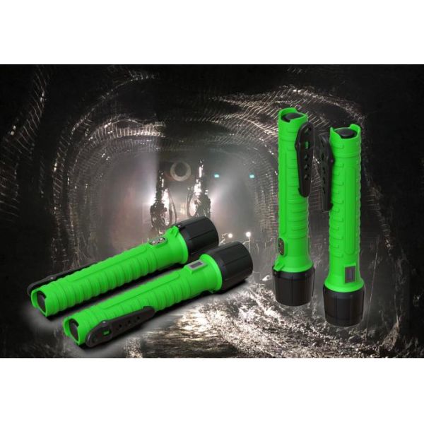 Rechargeable Industrial Inspection Flashlight IP68 Waterproof Compact Work Light with Magnetic Charging GL-T666(B)