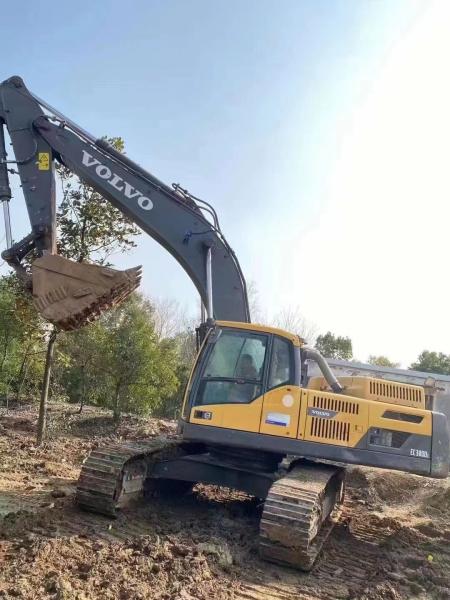 Sweden imported high quality Volvo EC380 crawler excavator machine used almost