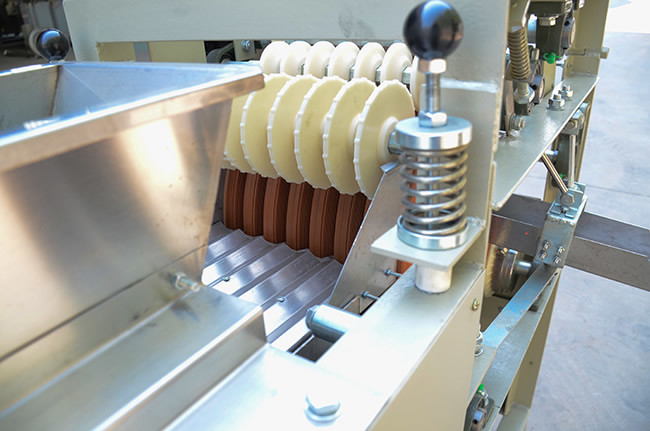 Automatic Wet Chickpea Almond Soybean Skin Removing Machine Nuts Production Line