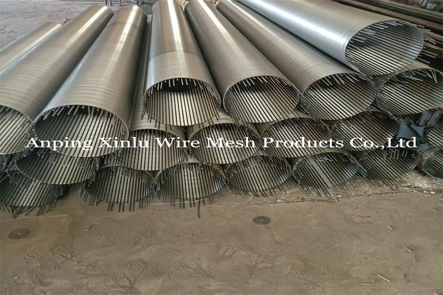 Non Clogging Johnson Wrapped Wire Welded Screen Pipes Continuous V Shaped Slot