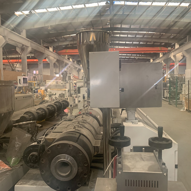 400kg/H Conical Twin Screw Plastic Extrusion Line