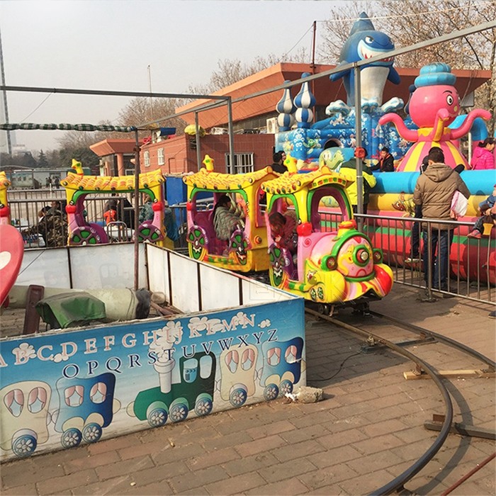 Indoor Outdoor Playground Kiddy Ride Machine Track My Train Fiber Glass Rides With 14 Seats