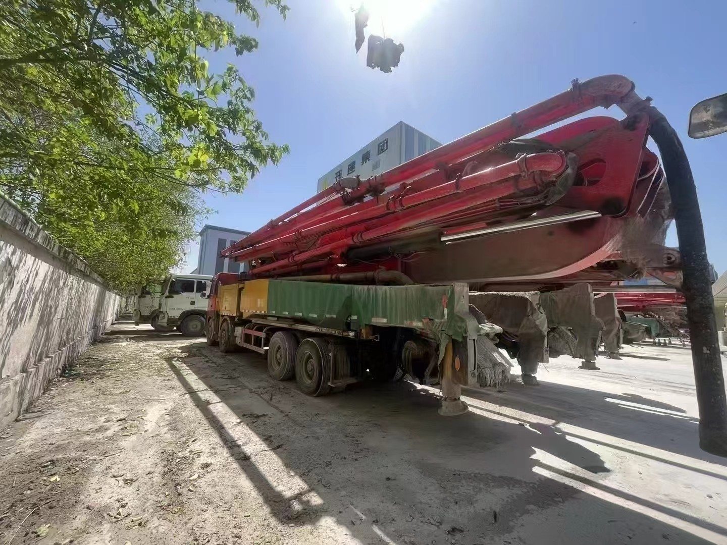 Compact Design 56M Concrete Boom Pump on Volvo Chassis Wide Reach and Maximum Cloth Depth of 61M