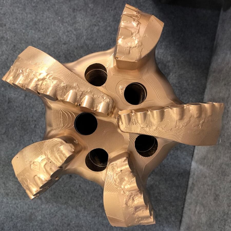 Customized 269mm 5 Wings PDC Polycrystalline Diamond Compact Drill Bits Well Drilling