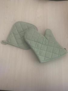 Wholesale BBQ Oven Mitt And Pot Holder Set With Non Slip Surface from china suppliers