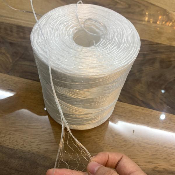 UV Stabilised Black White Polypropylene yarn 1000m/kg 1200m/kg 1500m/kg Tomato