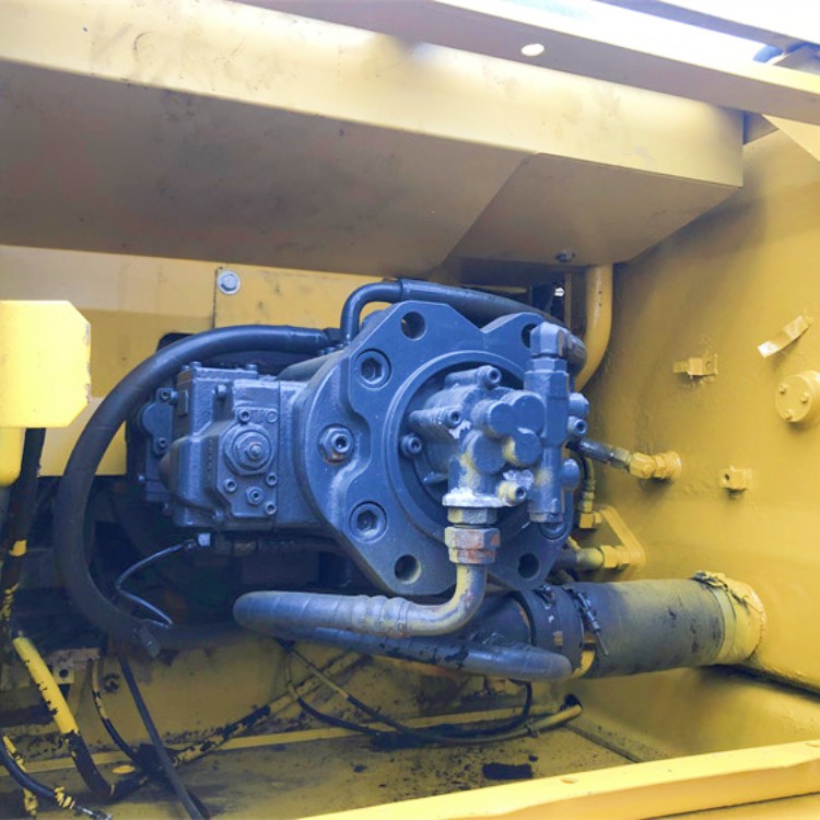 Good Condition Komatsu PC200-6 Excavator with ORIGINAL Hydraulic Valve and Parts