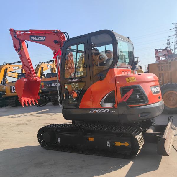 Original Brand Doosan Used DX60 Mini Excavator 6Ton Crawler Digger For