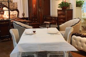 Wholesale 52x70 Fall Paper Tablecloths , SGS FDA Printed Paper Tablecloths from china suppliers