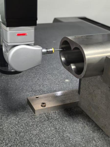 Wear Resistant Bimetallic Screw Barrel Liner For Injection Molding Machine