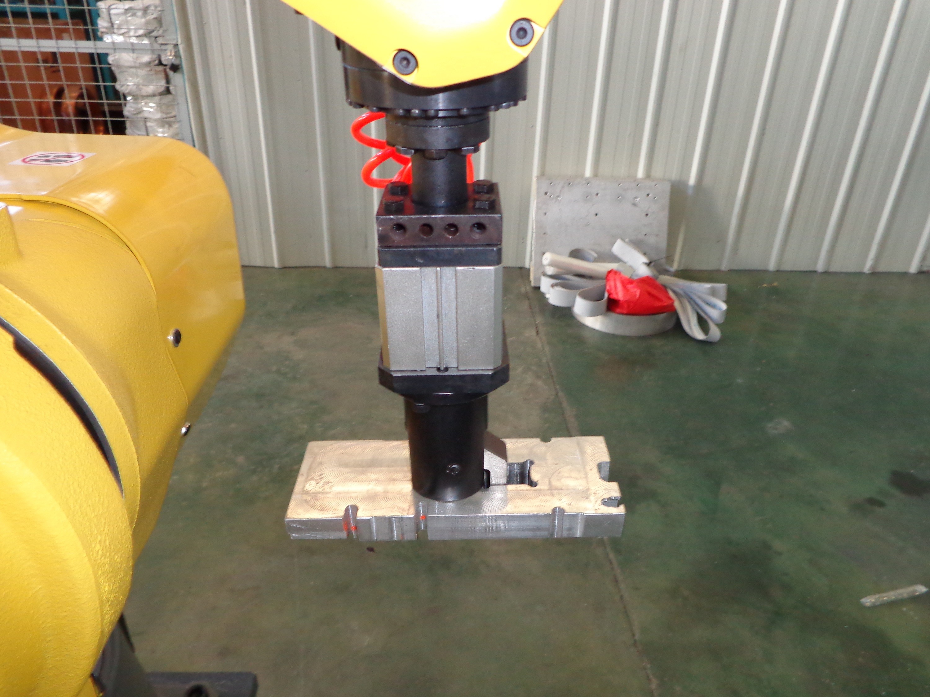 11KW CNC Automatic Polishing Machine For Faucet