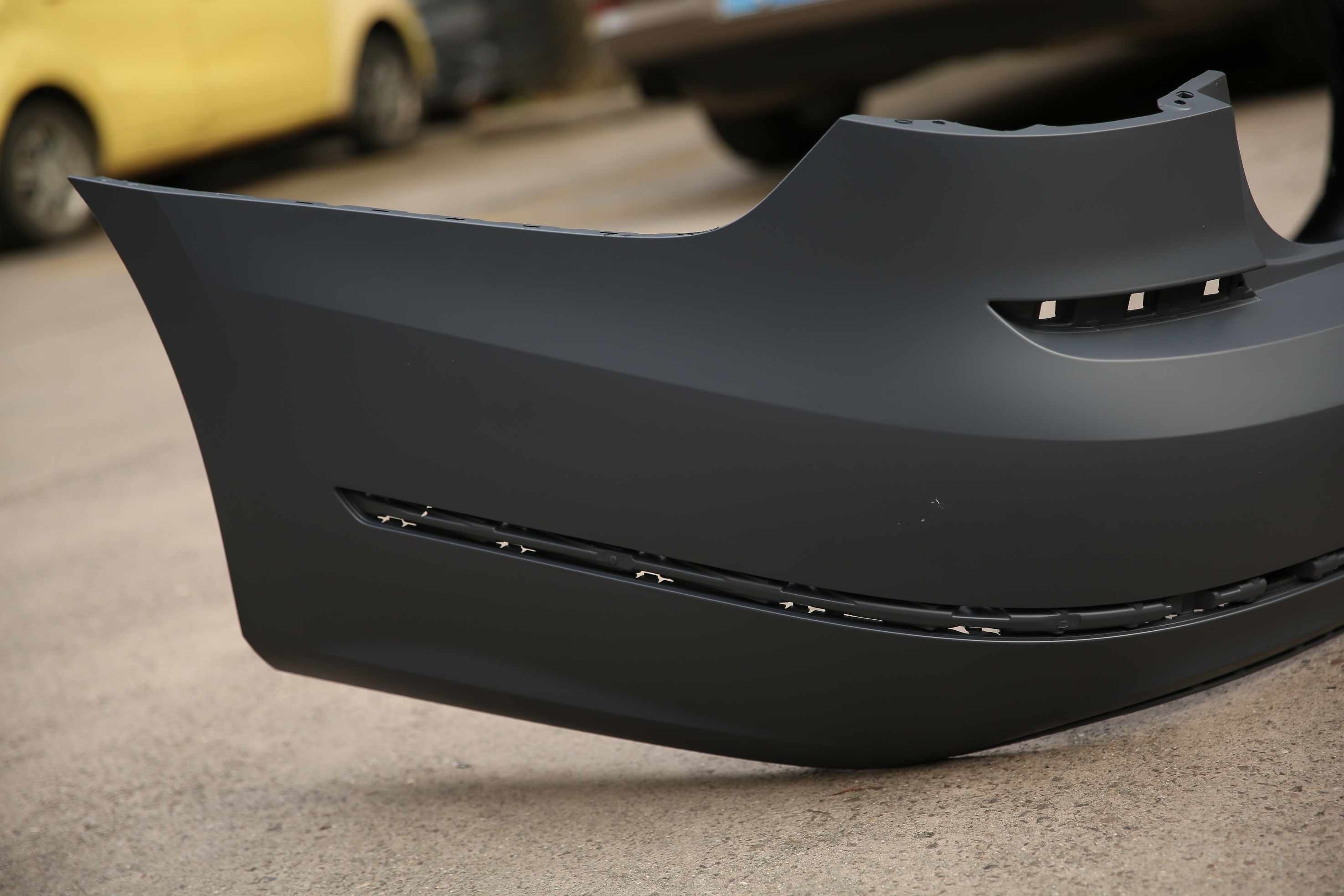 56D 807 411 2018 2017 2016 Vw Passat Rear Bumper Skin Parts Non Porous