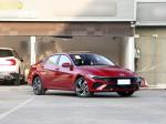 High Fuel Economy Safety Petrol Sedan Car With 4 Doors Independent Suspension
