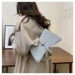 Custom Logo 2024 Trendy Purse Thick Chain Small Tote Shoulder Bags for Women