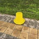 Durable Plastic Animal Feed Buckets Capacity 8 Liters For Farms