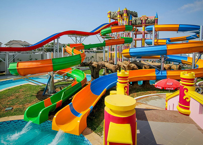 Different Color Fiberglass Water Slide 15m Platform Height For Water Park