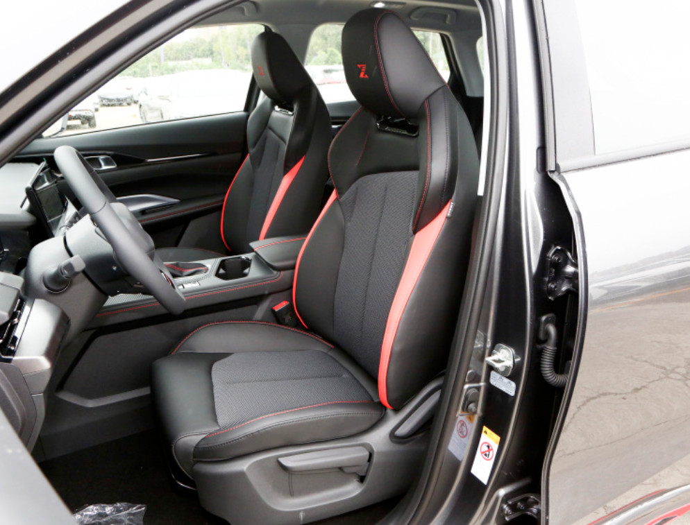 Changan OSHAN Z6 2022 1.5T DCT Zhixiang Version 5 Door 5 seats Gasoline Used SUV