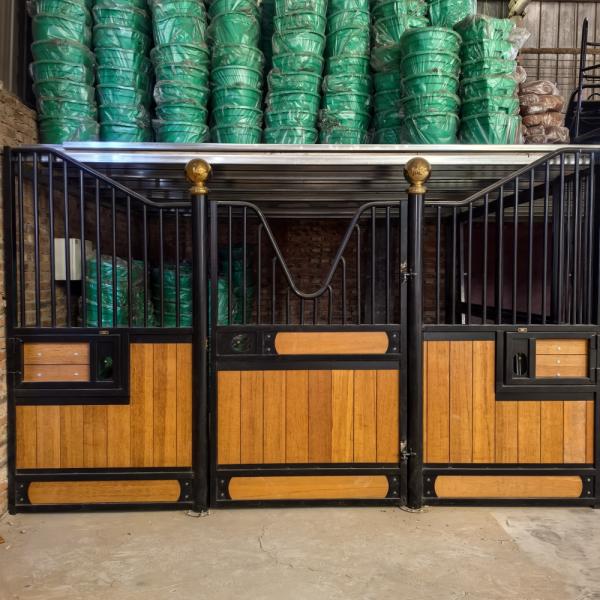 Long Lasting Farm Temporary Horse Stalls Prefabricated Equestrian Stable