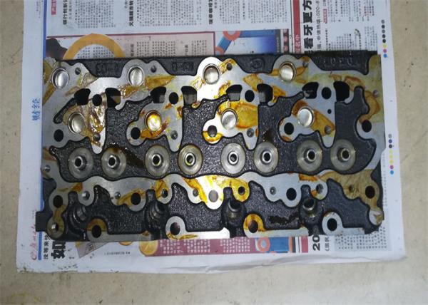 V2403 Diesel Engine Cylinder Head For Excavator PC56-7 19077-03040 Metal