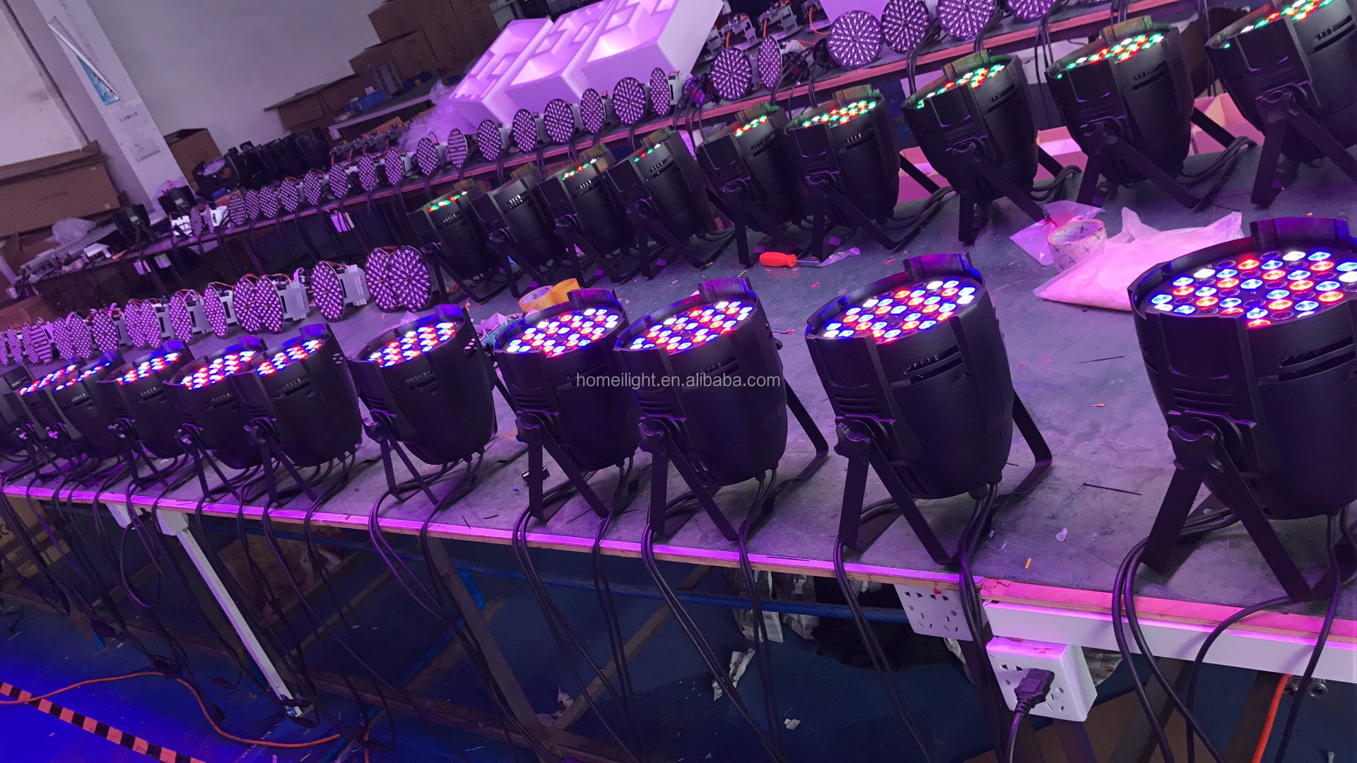 Stage Night Club Wedding Show RGBW 54 *3 W Par Can DJ UP Light with 6 White LEDs