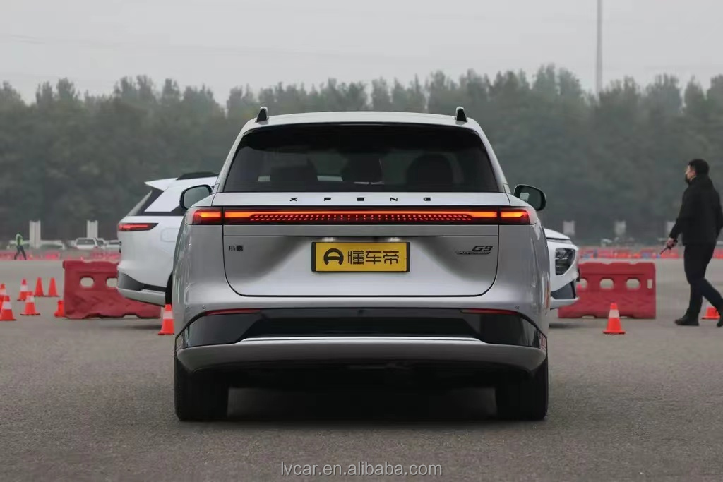 Curb Weight 1000kg-2000kg Xpeng G9 2023 Electric Car High Speed