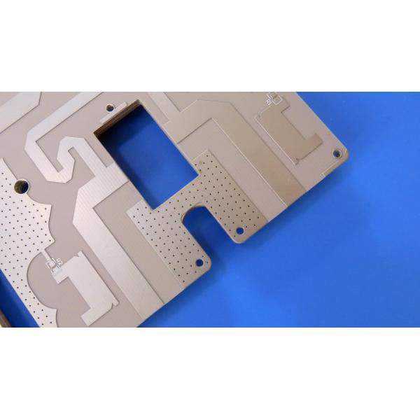 Rogers' IsoClad 917 (Dk) of 2.17 or 2.20 non-woven fiberglass/PTFE using in microstrip circuits