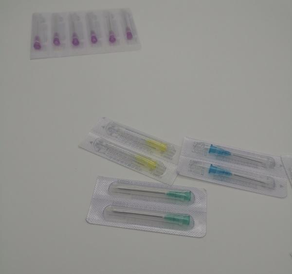 Blue Grey Disposable Needle Syringe Inclined Out Diameter 1.8mm 15G For Medicine