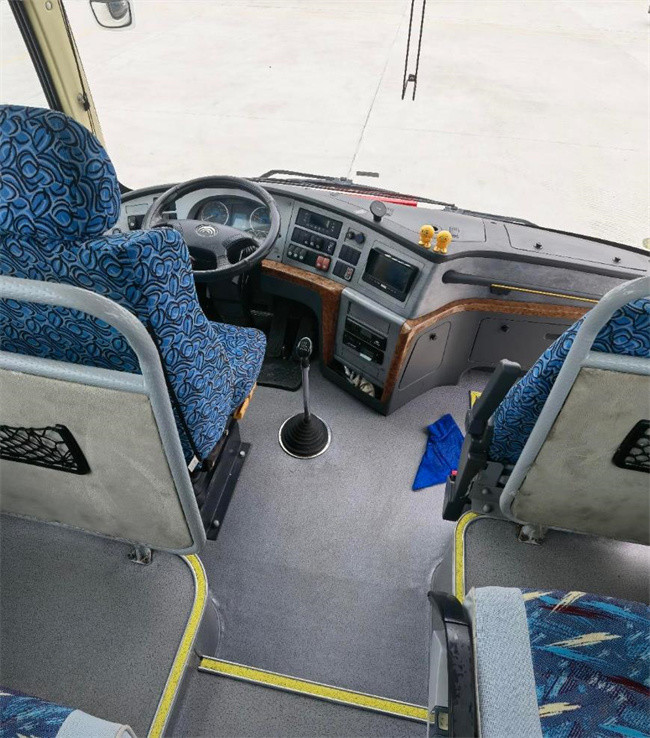 Second Hand Used Yutong Bus ZK6107H1Y Yuchai Engine 47 Seats
