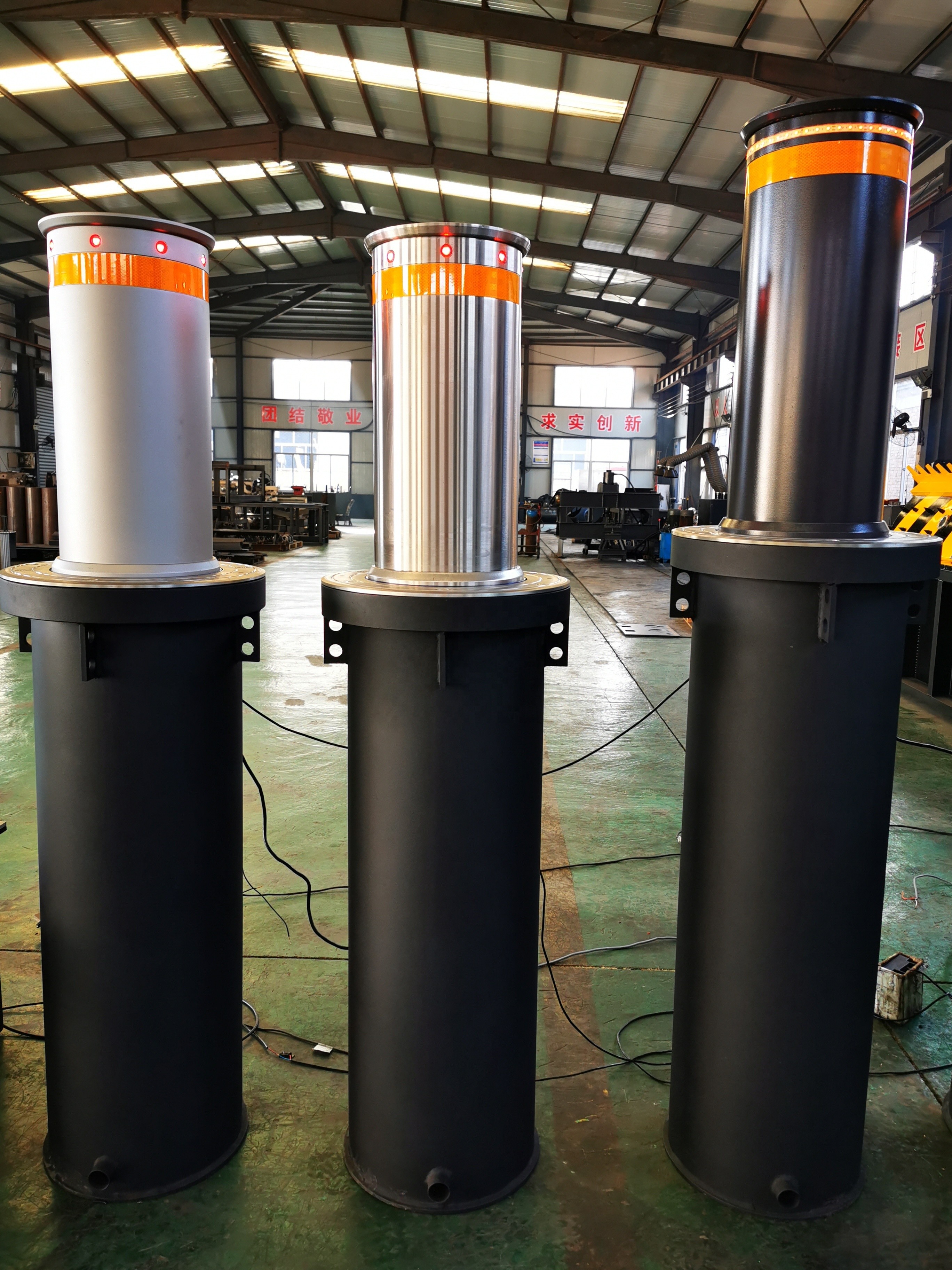 Security Protection with 271mm Diameter Automatic Bollards Certified to PAS 68 IWA 14-1 and Anti-Corrosion Treatment