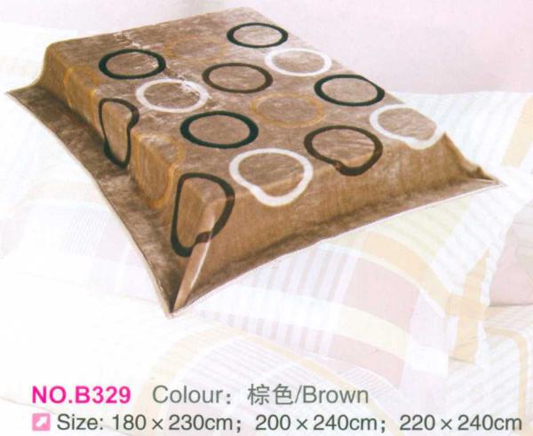 Natural Polyester Lightweight Fleece Blanket , Plush Raschel Blanket 200x220cm