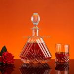 Classic Shape Hot Stamping Glass Bottles for Liquor in Bar Embossed Printing