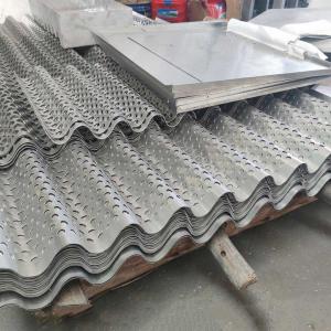 China Aluminum Perforated Corrugated Metal Wall Panels Fireproof 600X2000 on sale