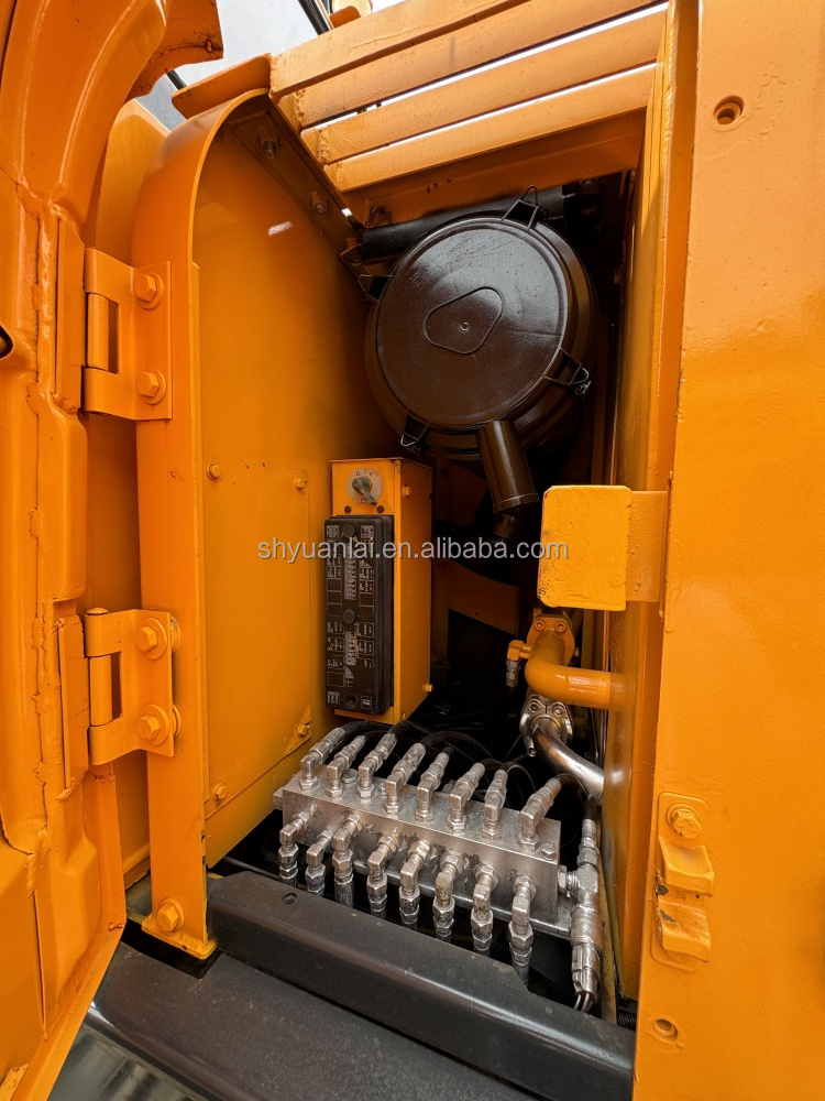 2022 Second Hyundai 225 Excavator Intelligent Control System And 1.05m3 Bucket Capacity