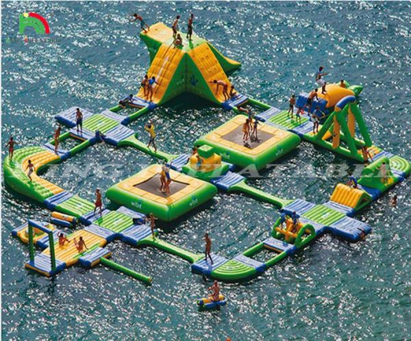 Waterpark Large Inflatable Water Park Equipment Floating Customized Inflatable