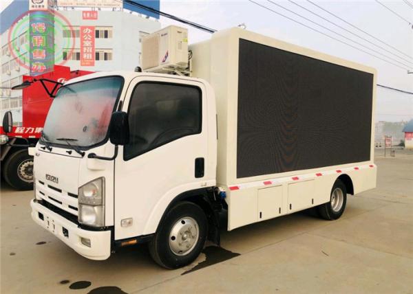 High brightness 6000 cd/m² outdoor P6 LED screen on the van for market