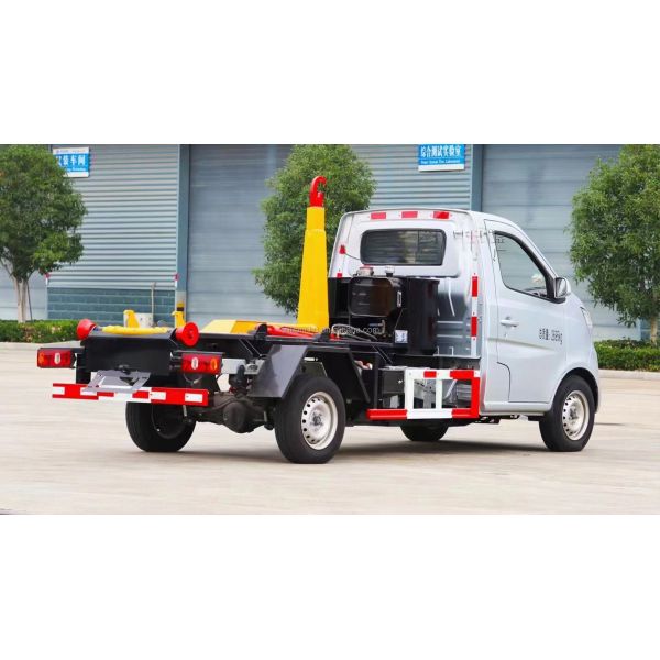 Small Changan Hook Arm Garbage Truck Hooks Lift Trailer For Waste Management
