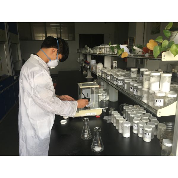 Powder Coating HAA Polyester Good Flow 95/5 In Transparent Flakes