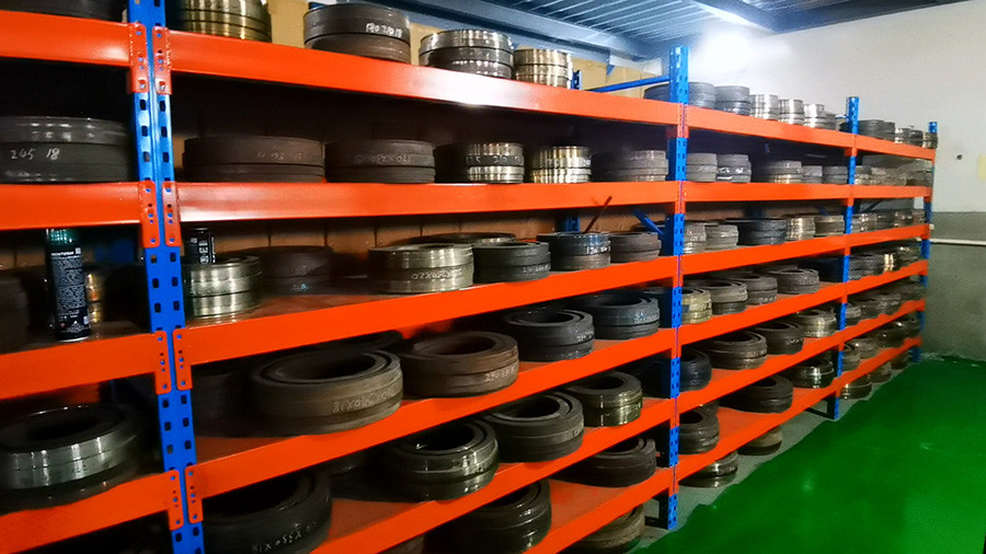 Nitrile Rubber Mechanical Oil Seals TC Type Oil Seal Servo Motor Oil Sealing