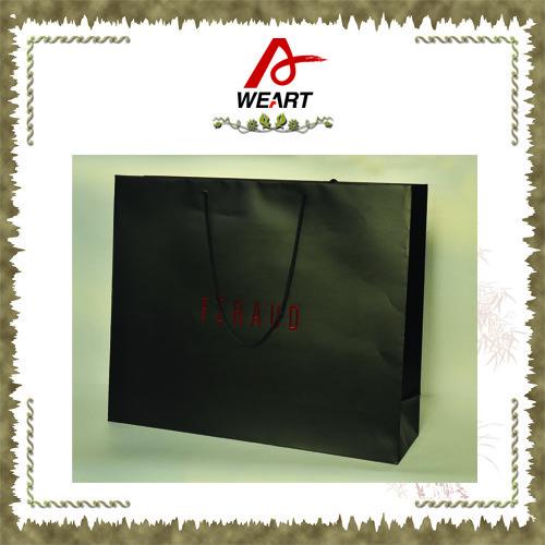 Quality Black Glossy / Matte Lamiantion Custom Paper Shopping Bags With Cotton Handle for sale