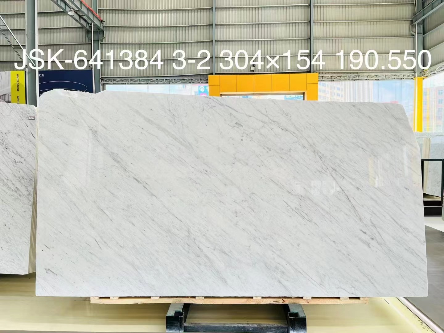 Cut To Size Carrara White Marble Bathroom Wall Panels 12mm Customizable