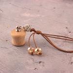 Spot Solid Wood High-Grade High Waist Perfume Cover Car Pendant Perfume Bottle