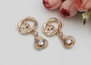 China LHZ1202 Gold Shoe Strap Metal Shoe Buckles With Flower , Abrasion Resistance on sale