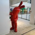 H185cm Standing Fiberglass Cartoon Rabbit Sculpture For Shopping Centre