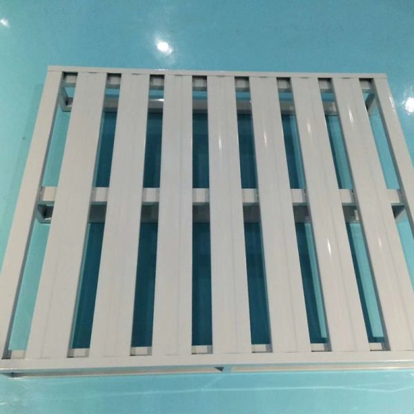 Customized warehouse pallet in blue color